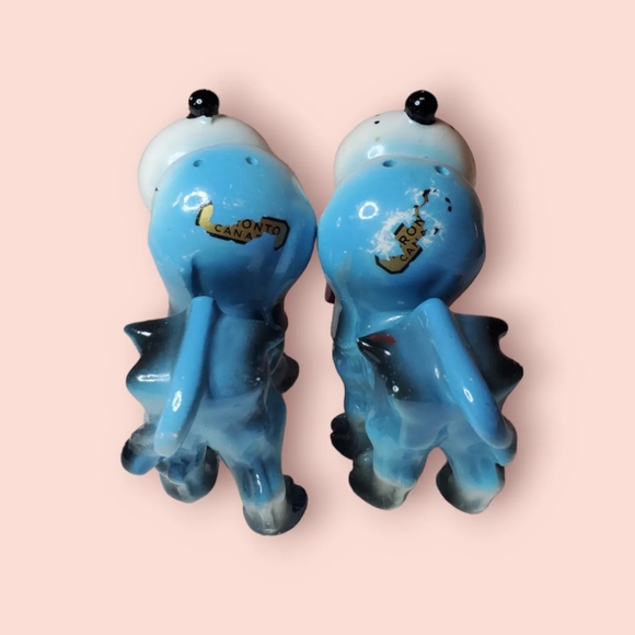 Vintage blue dogs with red bow ties salt and pepper shakers - Picture 4 of 8